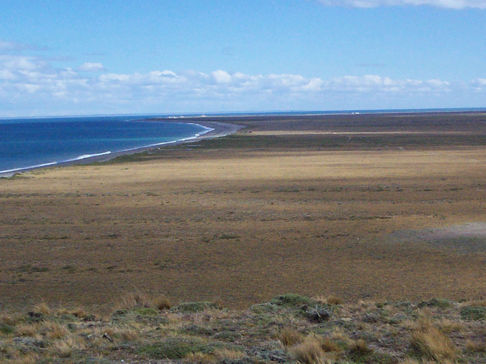 Boca del estrecho de Magallanes vista desde el faro Cabo Vírgenes
