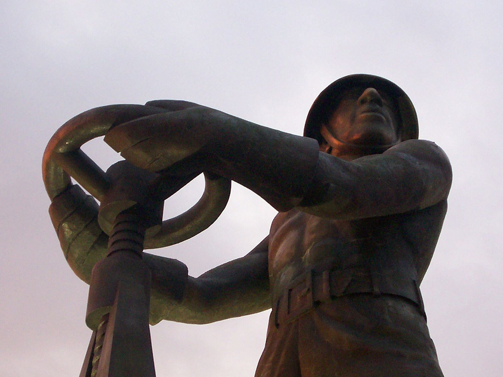 Monumento al Obrero Petrolero (el Gorosito) en Caleta Olivia